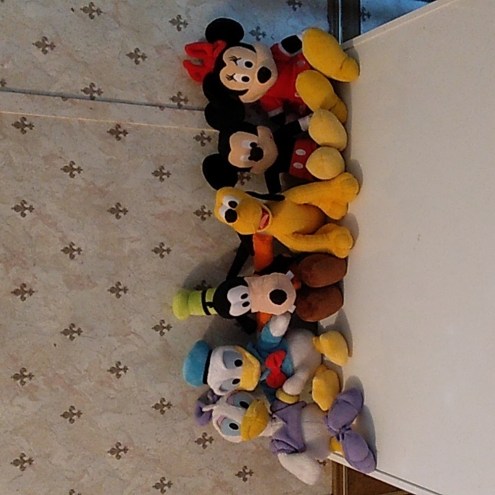 Mickey Mouse & Friends stuffed toys